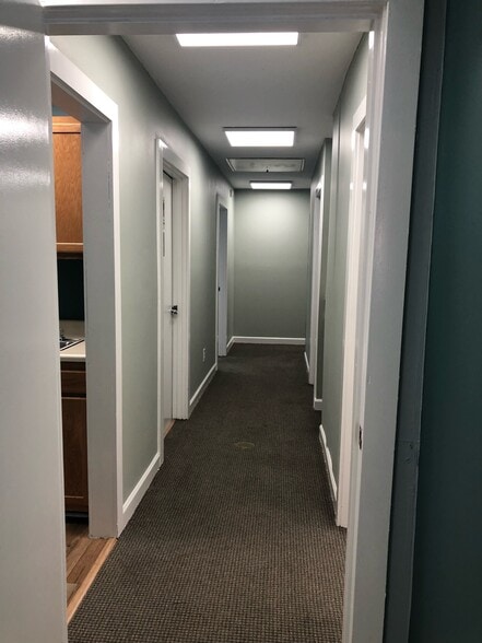 More Photos Of 1762 Metromedical Dr, Fayetteville Medical For Sale