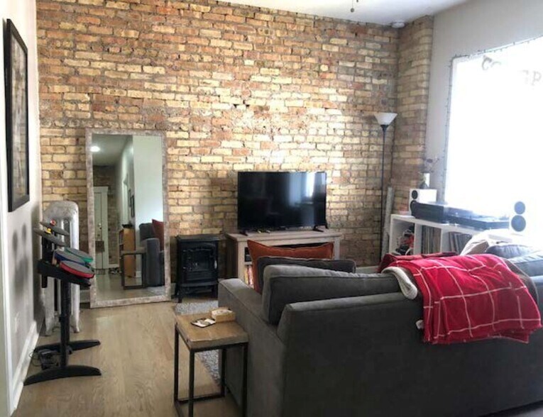 More Photos Of 2838 N Albany Ave, Chicago Apartments For Sale