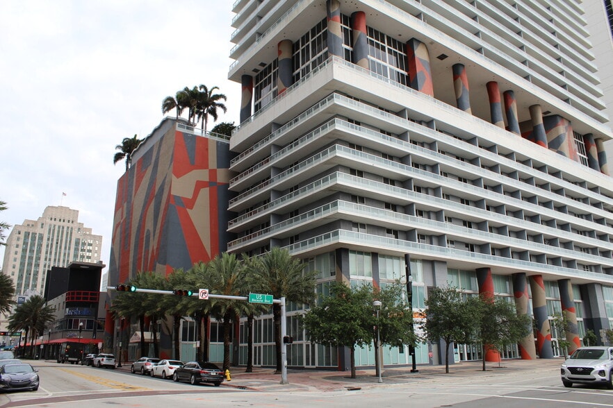 More Photos Of 50 Biscayne Blvd, Miami Apartments For Lease