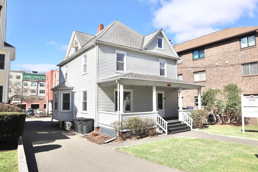 More Photos Of 1480 Bedford St, Stamford Office For Lease