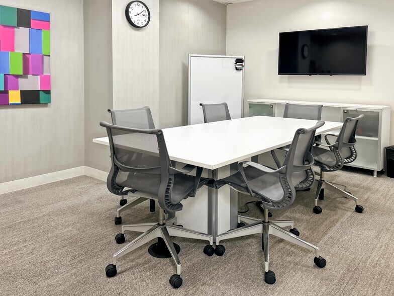 More Photos Of 260 Peachtree St NW, Atlanta Coworking Space
