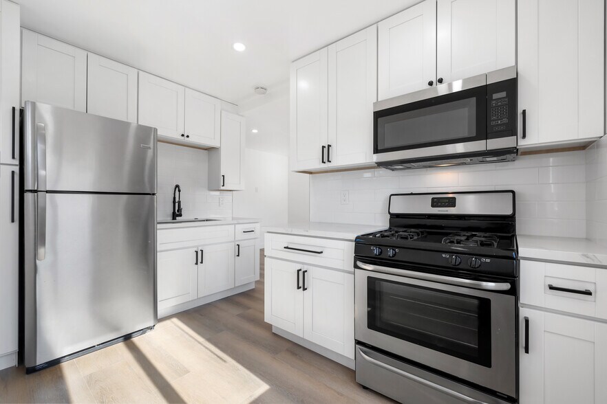 More Photos Of 114 Madison Ave, Chula Vista Apartments For Sale