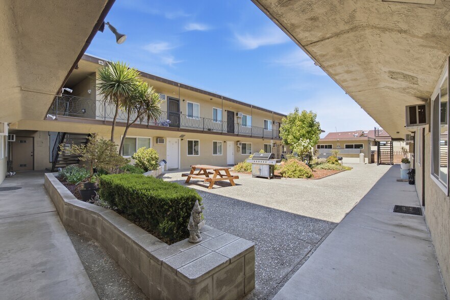 More Photos Of 1895 San Vincente Dr, Concord Apartments For Sale