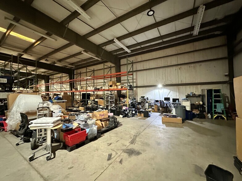 More Photos Of 1385 Weber Industrial Dr, Cumming Distribution For Lease