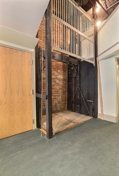 More Photos Of 1635 Blake St, Denver Office For Sale