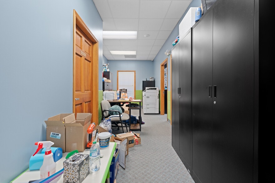 More Photos Of 1481 Dean Forest Rd, Savannah Medical For Lease