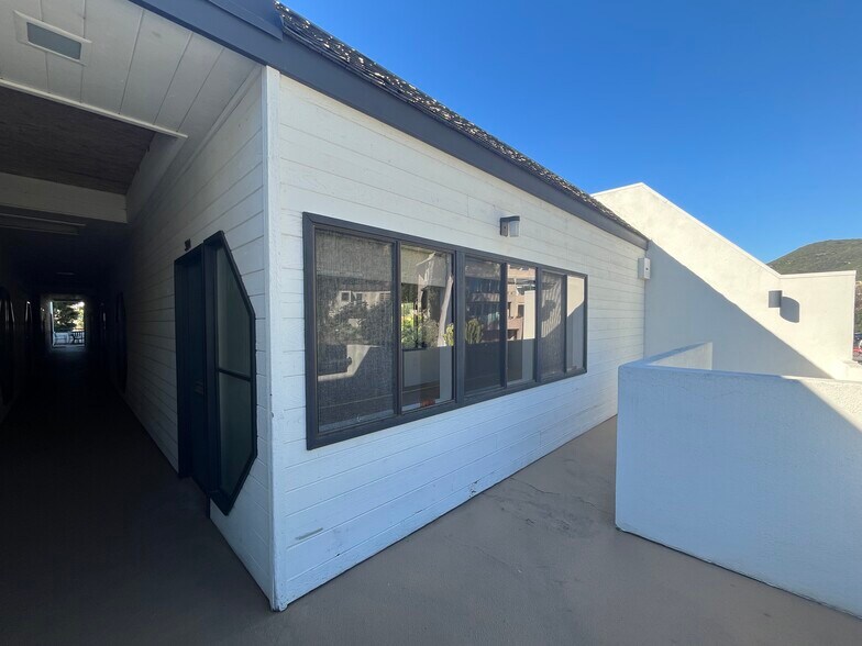More Photos Of 352 3rd St, Laguna Beach Office For Lease