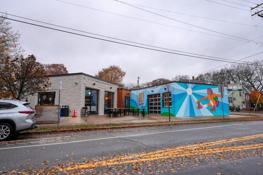 More Photos Of 557 North St, Madison Warehouse For Lease