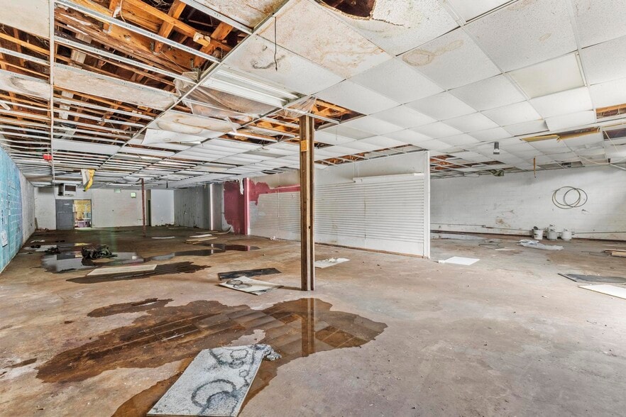More Photos Of 2980 Myers St, Oroville General Retail For Sale