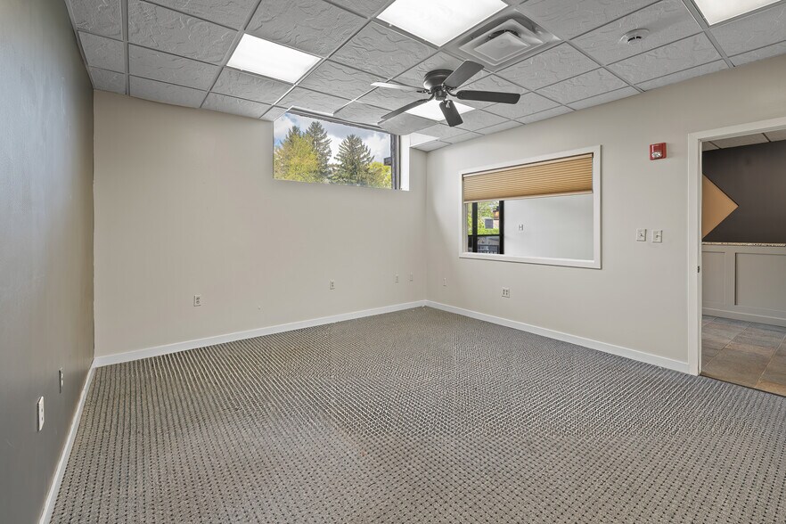 More Photos Of 47 Maple Ave, Flemington Light Manufacturing For Lease