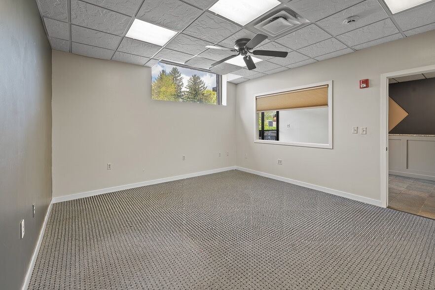 More Photos Of 47 Maple Ave, Flemington Light Manufacturing For Lease