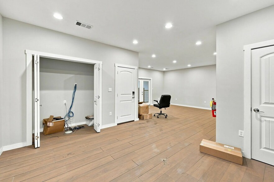 More Photos Of 3156 Buford Hwy, Rest Haven Warehouse For Sale