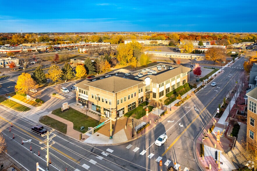 More Photos Of 125 Little Canada Rd W, Little Canada Storefront Retail Office For Sale