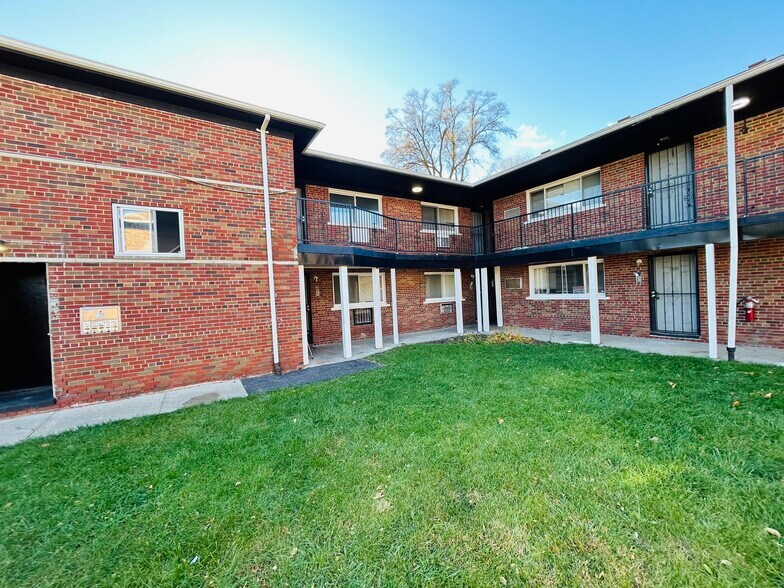 More Photos Of 15211 Fenkell St, Detroit Apartments For Sale