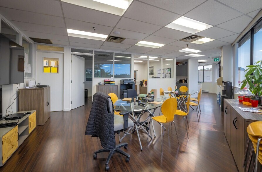 More Photos Of 61-63 Glacier St, Coquitlam Warehouse For Sale