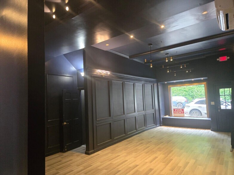 Primary Photo Of 36 Garth Rd, Scarsdale Storefront Retail Residential For Lease