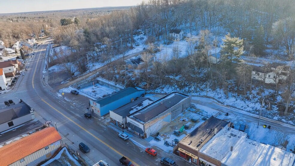 Primary Photo Of 217 Main St, Necedah General Retail For Sale