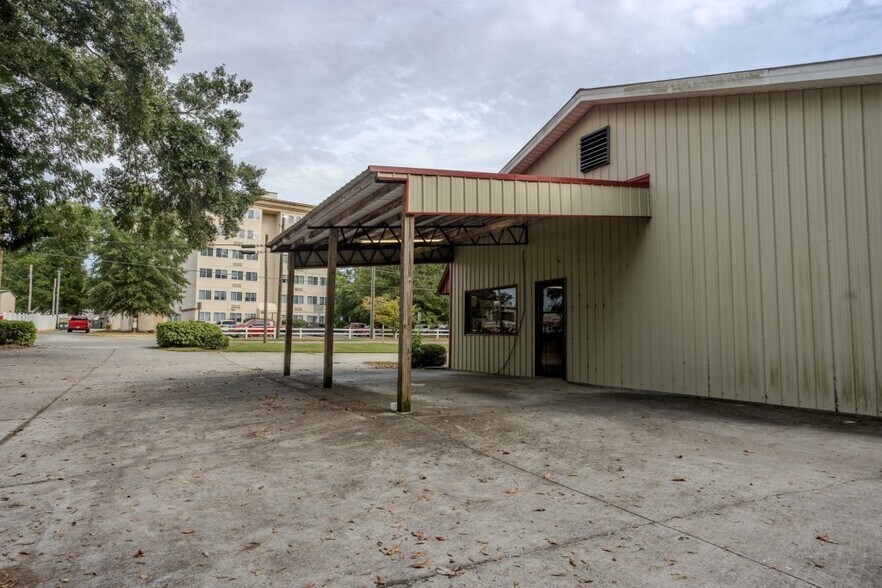 More Photos Of 244 N College St, Statesboro Flex For Sale