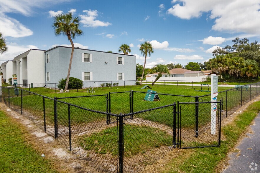 More Photos Of 7315 W Hanna Ave, Tampa Apartments For Sale