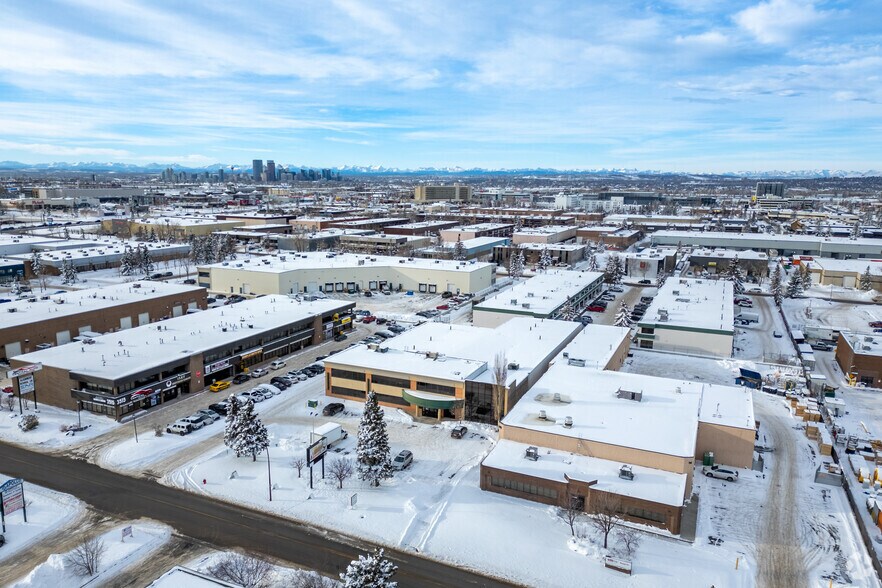 More Photos Of 3605 32nd St NE, Calgary Warehouse For Lease