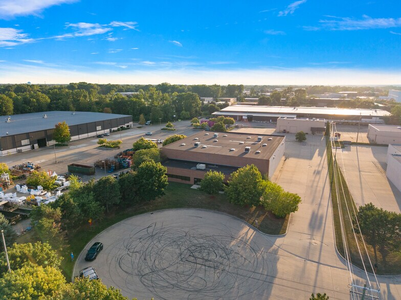More Photos Of 44567 Morley Dr, Clinton Township Warehouse For Sale