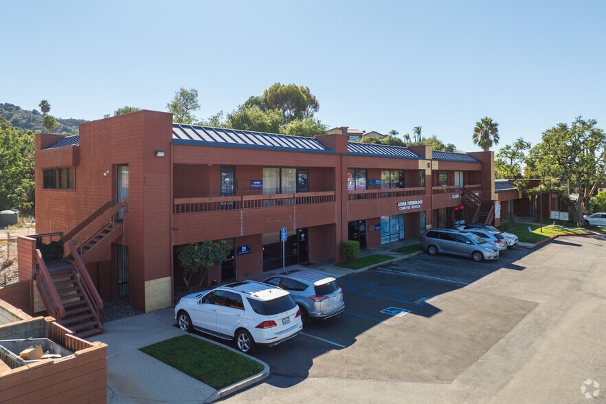 More Photos Of 1100-1160 E Route 66, Glendora Office For Lease