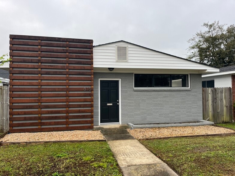 Primary Photo Of 815 E 66th St, Savannah Medical For Lease