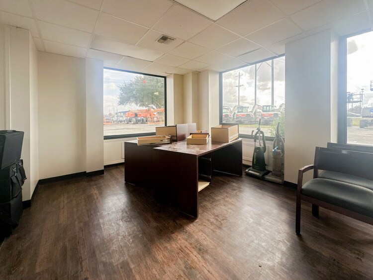More Photos Of 3721 Highway 90 E, Broussard Light Distribution For Lease