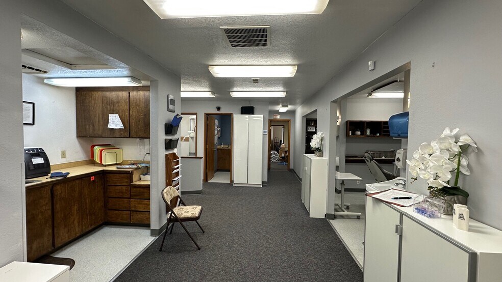 More Photos Of 301 SW Belair Dr, Clatskanie Medical For Sale