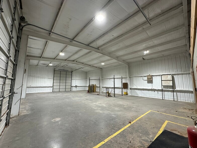 More Photos Of 4017 S County Road 1283, Odessa Warehouse For Lease