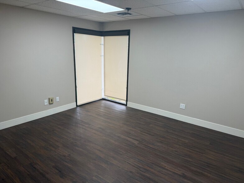 More Photos Of 5412 N Palm Ave, Fresno Unknown For Lease