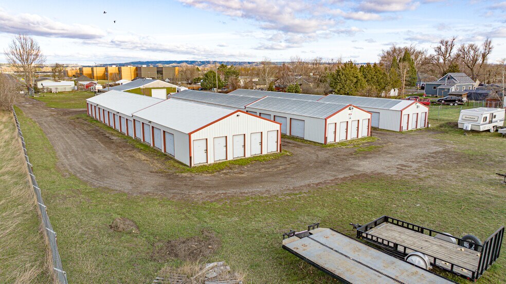 More Photos Of 1935 Main st, Billings Specialty For Sale