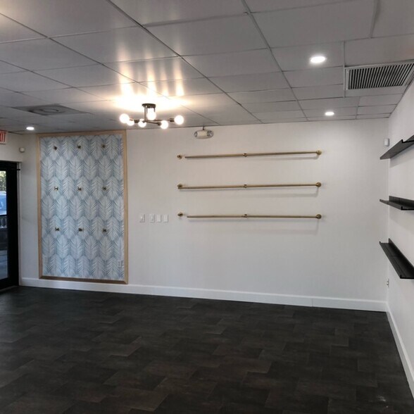 More Photos Of 1931-1937 Manatee Ave W, Bradenton Storefront Retail Office For Lease