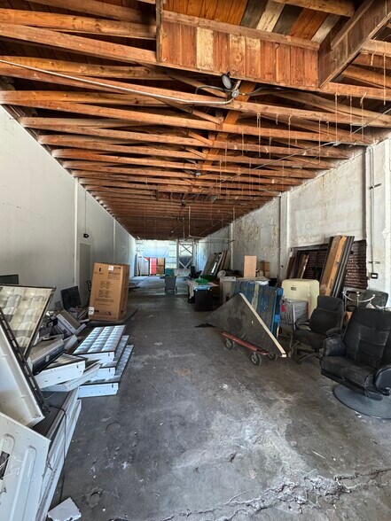 More Photos Of 4715 Main St, Houston Unknown For Lease