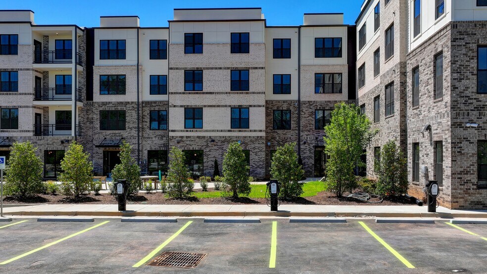 More Photos Of 1495 Satellite Blvd NW, Suwanee Assisted Living For Lease