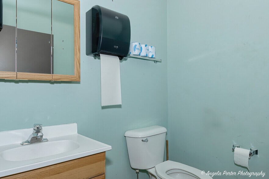 More Photos Of 947 Carney Ct, Antioch Industrial For Sale