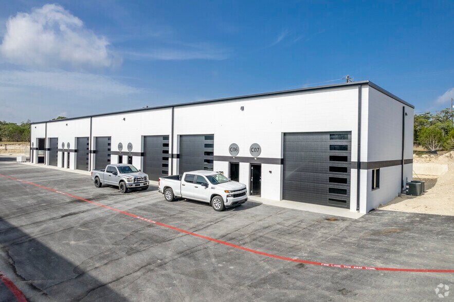 More Photos Of 529 E US HWY, Boerne Unknown For Lease