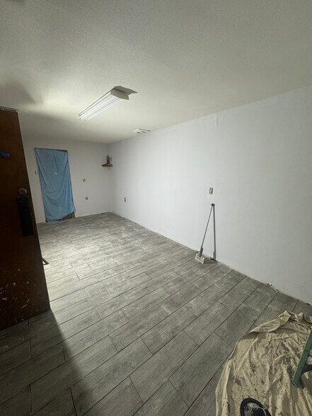 More Photos Of 5824 Doniphan Dr, El Paso Freestanding For Sale