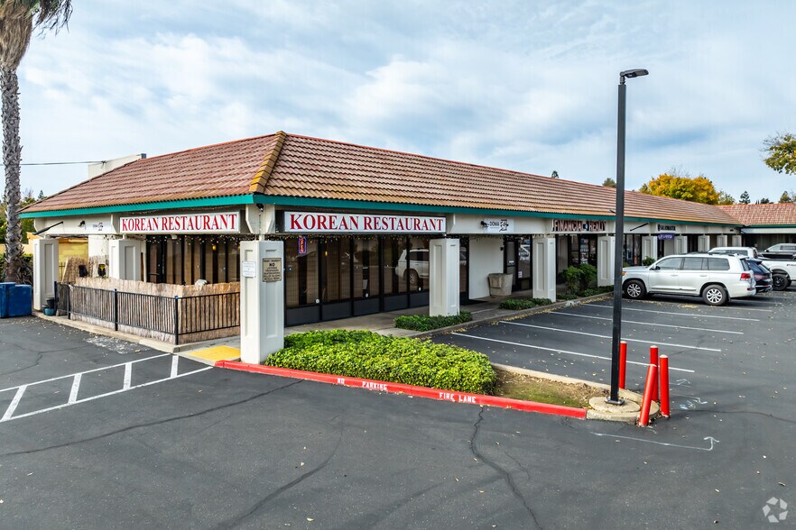 Primary Photo Of 9521 Folsom Blvd, Sacramento Office Residential For Lease