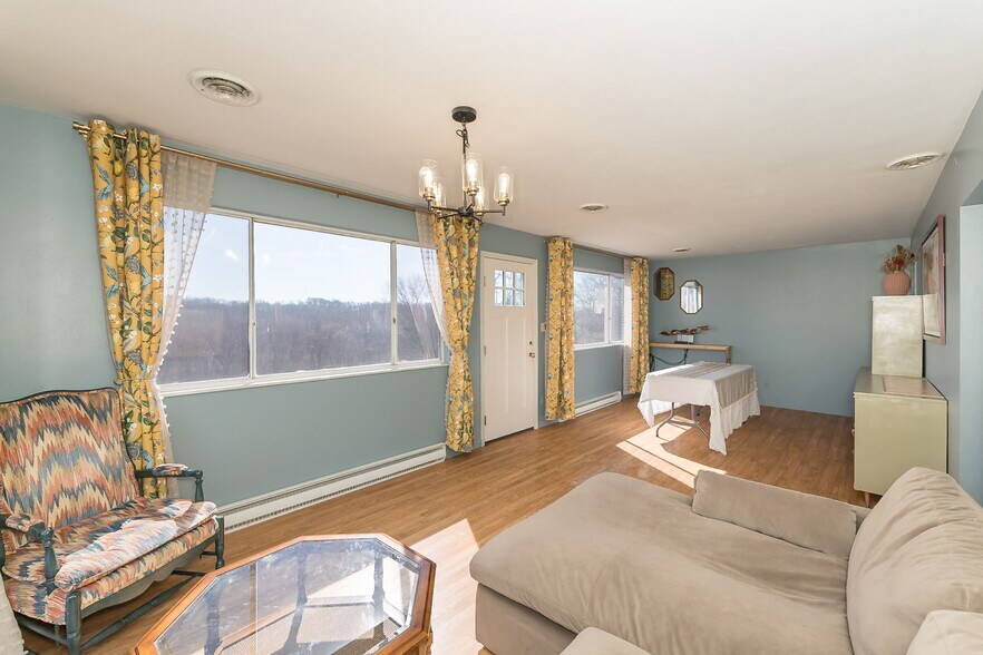 More Photos Of 3166 Highway B, Berger Winery Vineyard For Sale