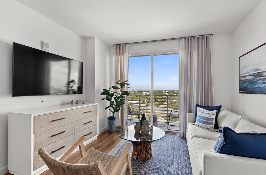More Photos Of 200 NE 1st Ave, Pompano Beach Apartments For Lease