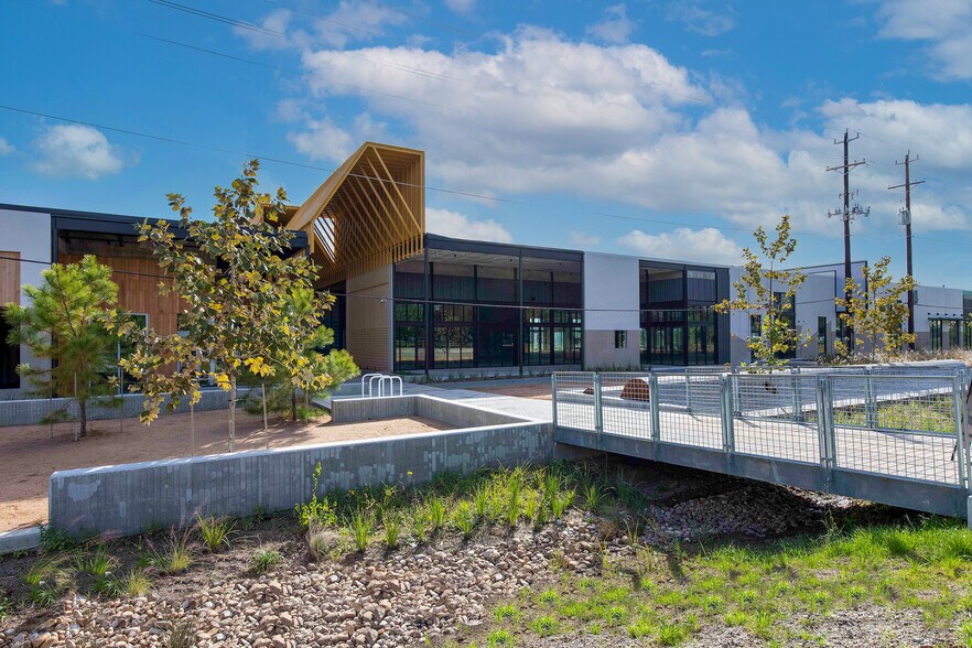 More Photos Of 600 N Shepherd Dr, Houston Unknown For Lease