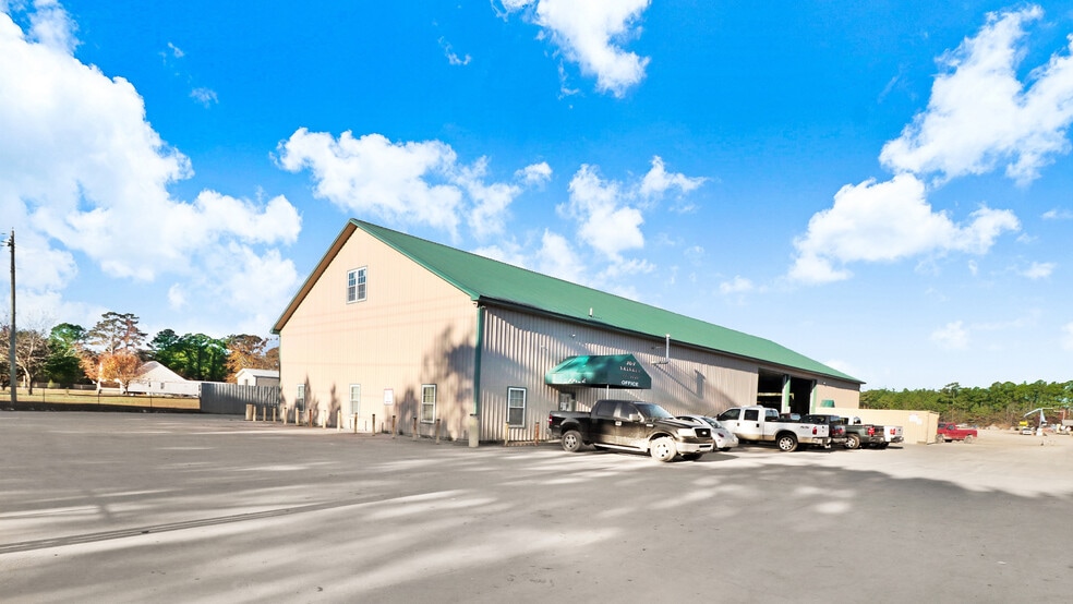 More Photos Of 2014 Blue Creek Rd, Jacksonville Warehouse For Lease