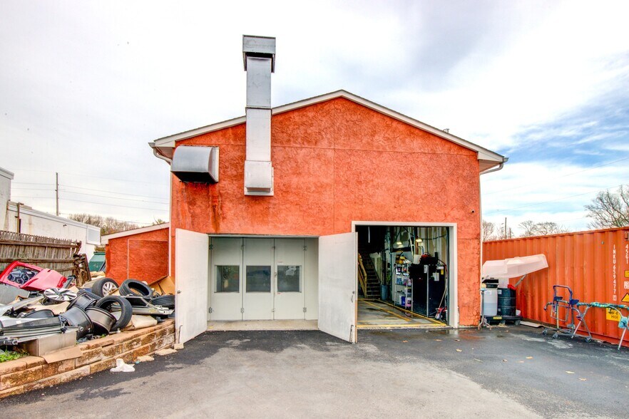 More Photos Of 660 Highway 35, Middletown General Retail For Sale