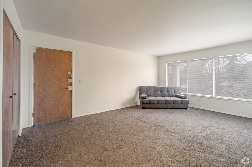 More Photos Of 18045-18123 Lahser Rd, Detroit Apartments For Sale