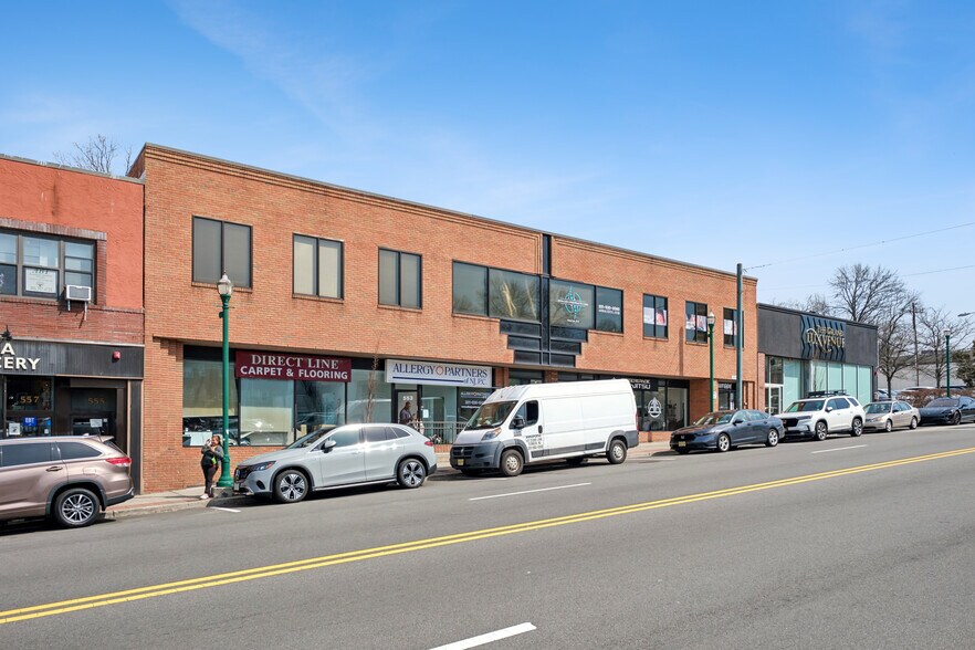 More Photos Of 545-553 Cedar Ln, Teaneck Office For Lease