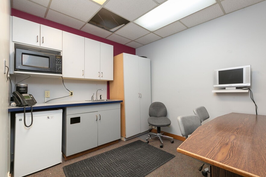 More Photos Of 1015 S 40th Ave, Yakima Medical For Sale