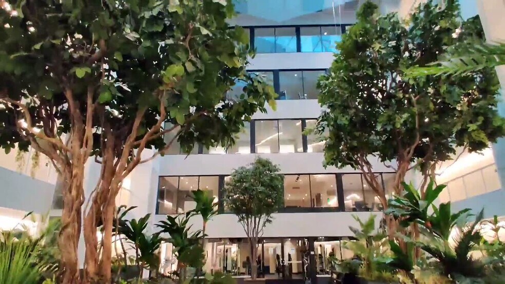 Primary Photo Of 20 Burling Ln, New Rochelle Apartments For Lease