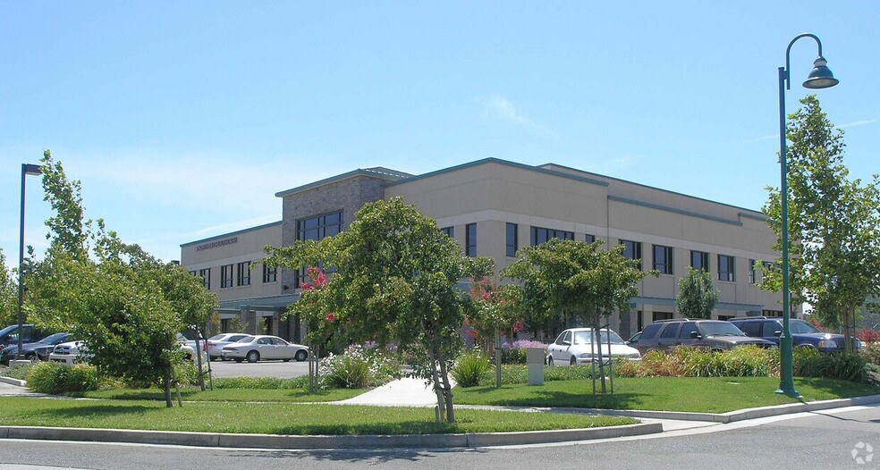 More Photos Of 5140 Business Center Dr, Fairfield Office For Lease