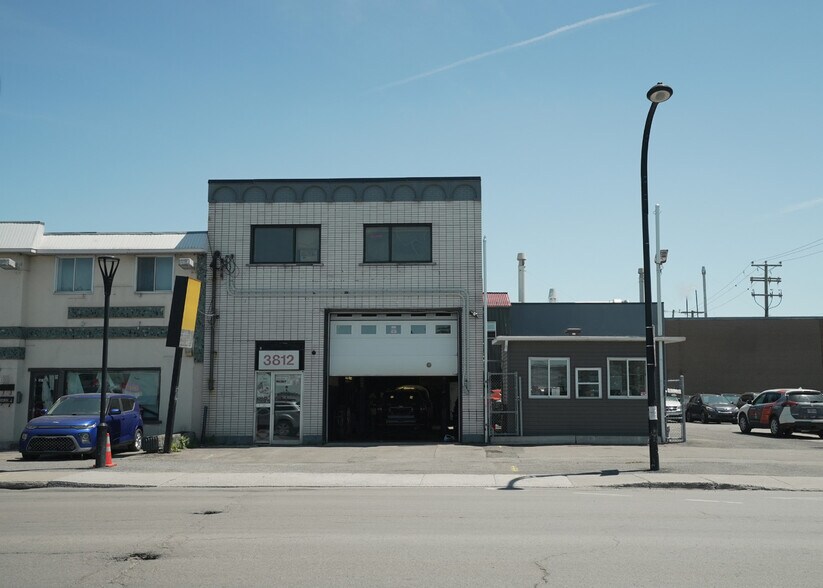 More Photos Of 3812 Rue Jarry E, Montréal Auto Repair For Sale